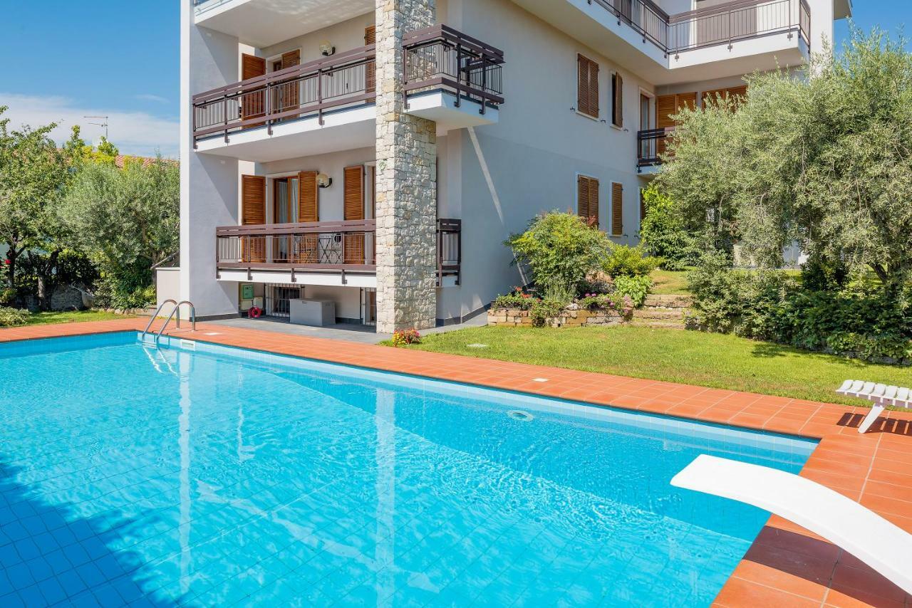Casa Claire Apartment Бардолино Екстериор снимка