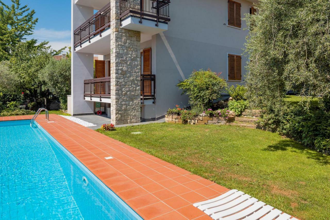 Casa Claire Apartment Бардолино Екстериор снимка